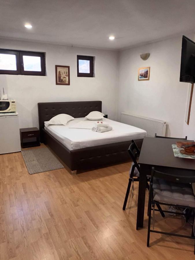 Appartamento Apartament Relax Călimăneşti Esterno foto